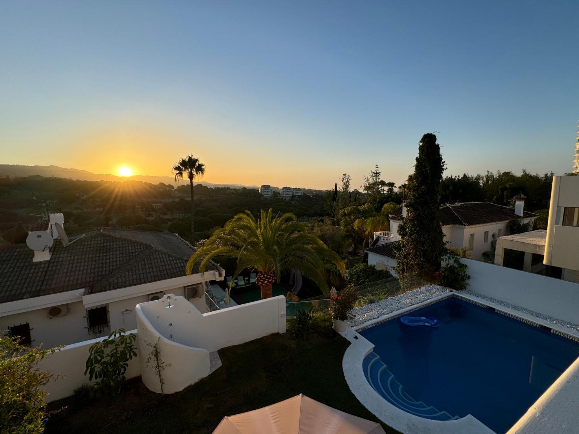 Aurora Boutique House - Only Adults Bed and Breakfast Marbella Eksteriør billede