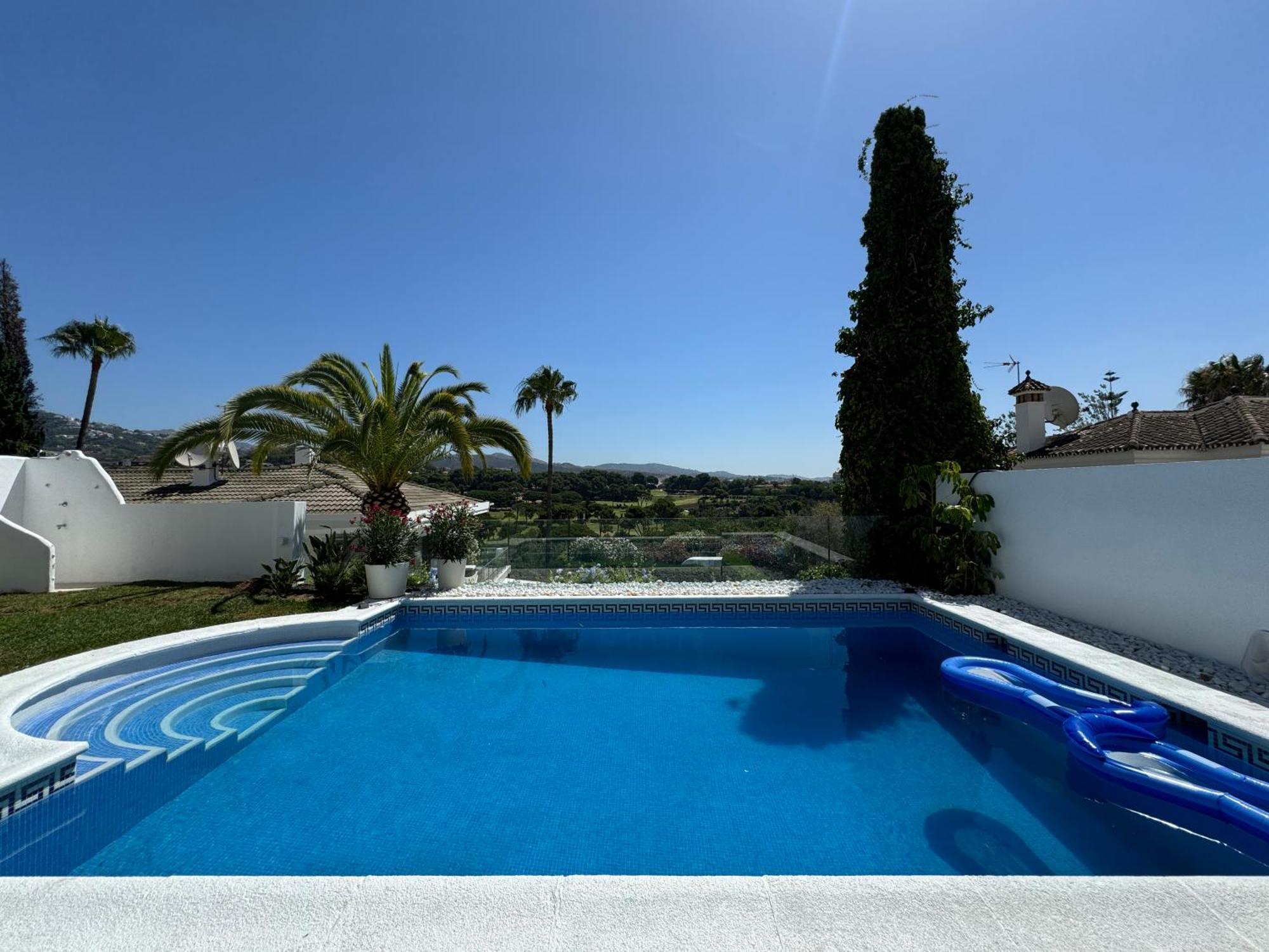 Aurora Boutique House - Only Adults Bed and Breakfast Marbella Eksteriør billede