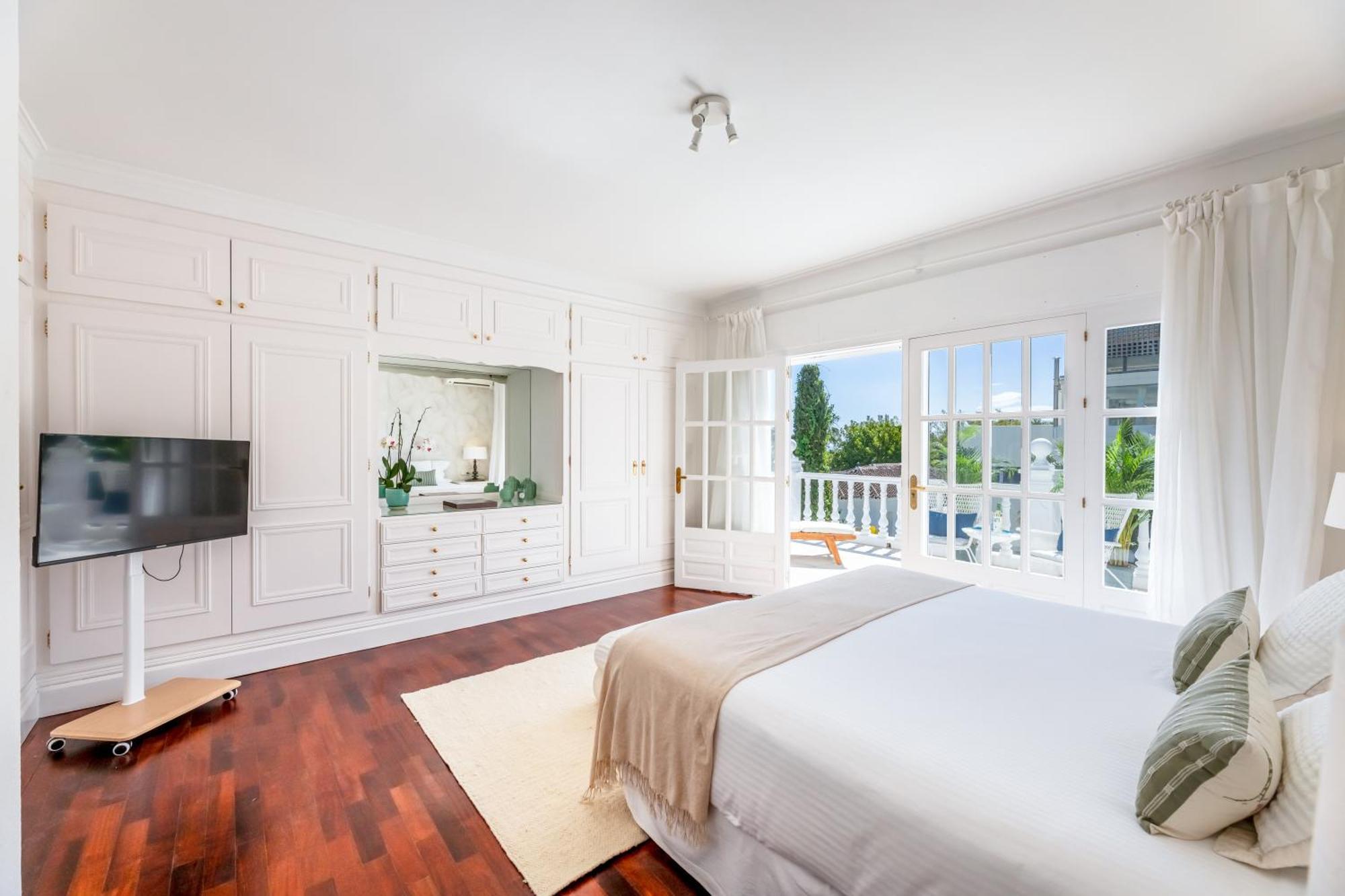 Aurora Boutique House - Only Adults Bed and Breakfast Marbella Eksteriør billede