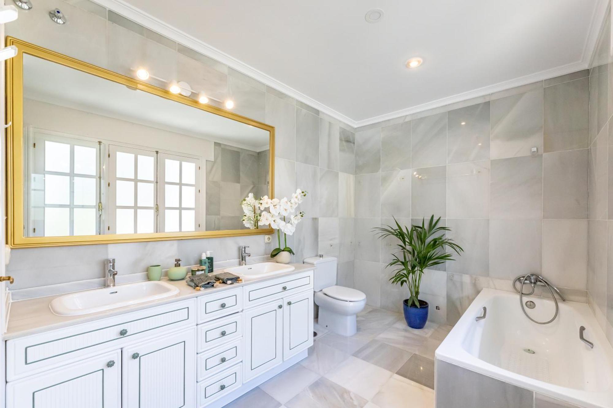 Aurora Boutique House - Only Adults Bed and Breakfast Marbella Eksteriør billede