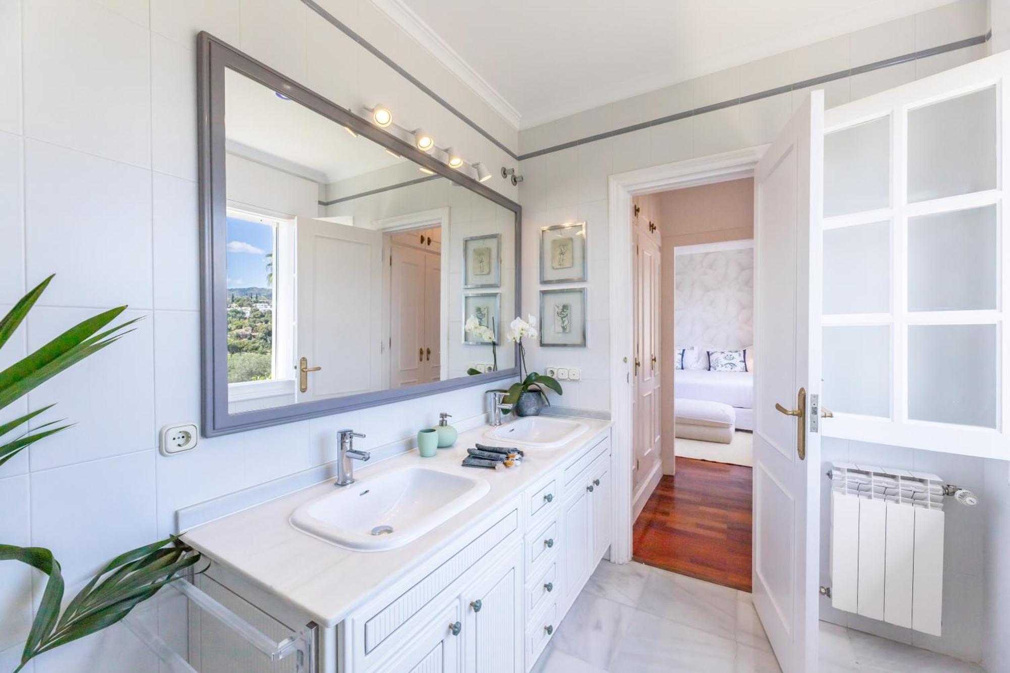 Aurora Boutique House - Only Adults Bed and Breakfast Marbella Eksteriør billede