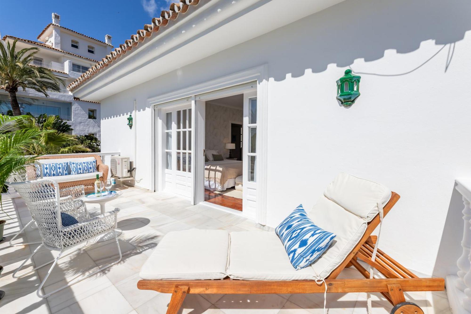 Aurora Boutique House - Only Adults Bed and Breakfast Marbella Eksteriør billede