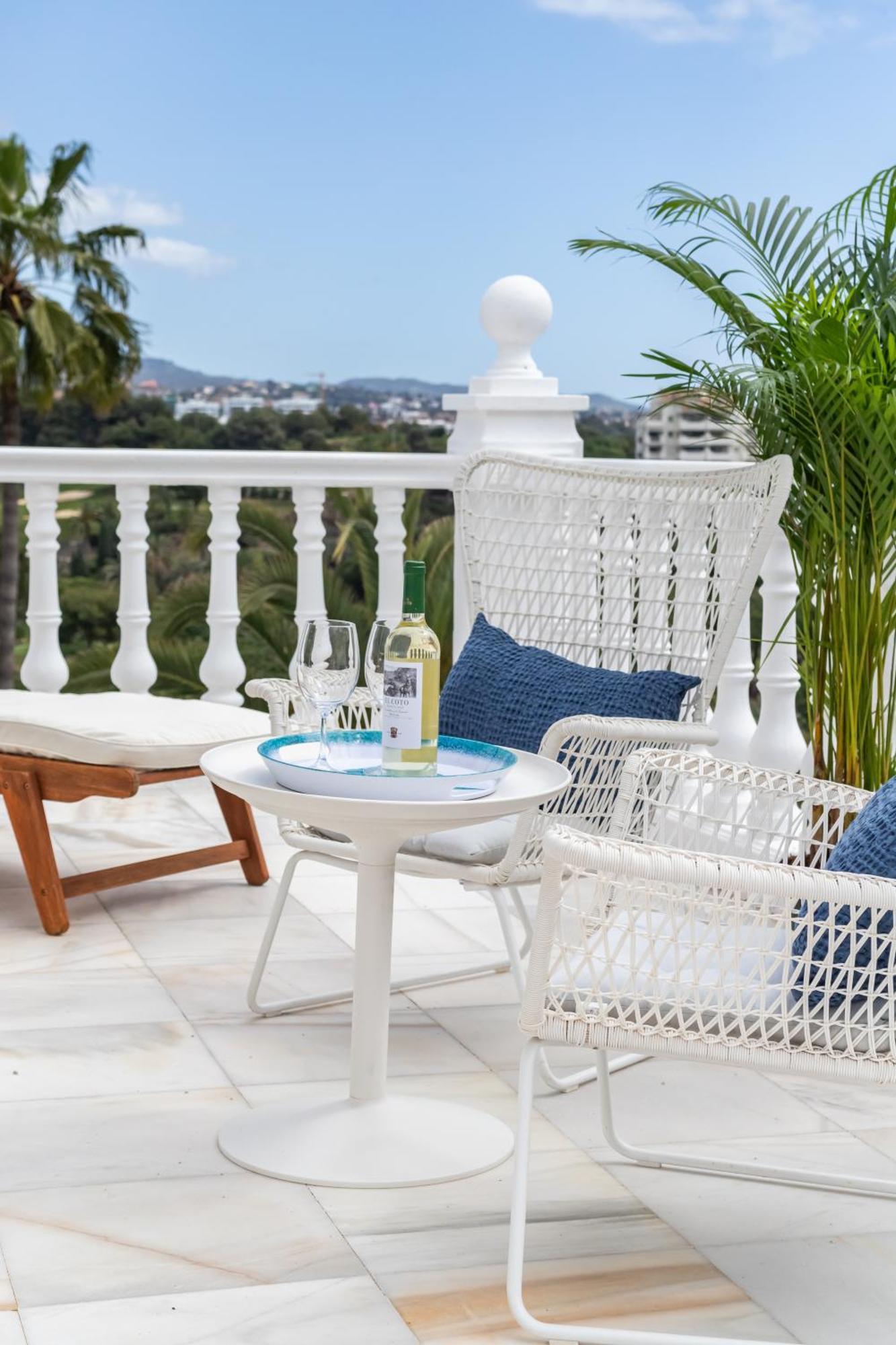 Aurora Boutique House - Only Adults Bed and Breakfast Marbella Eksteriør billede